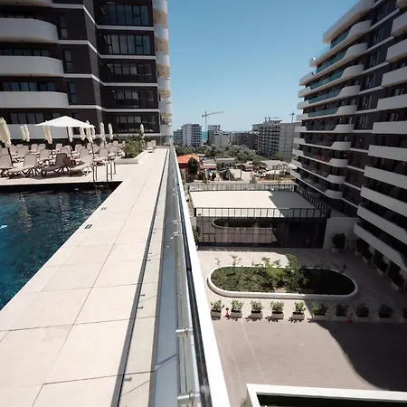 Bloomy In Odyssey Pools And Parking * Năvodari